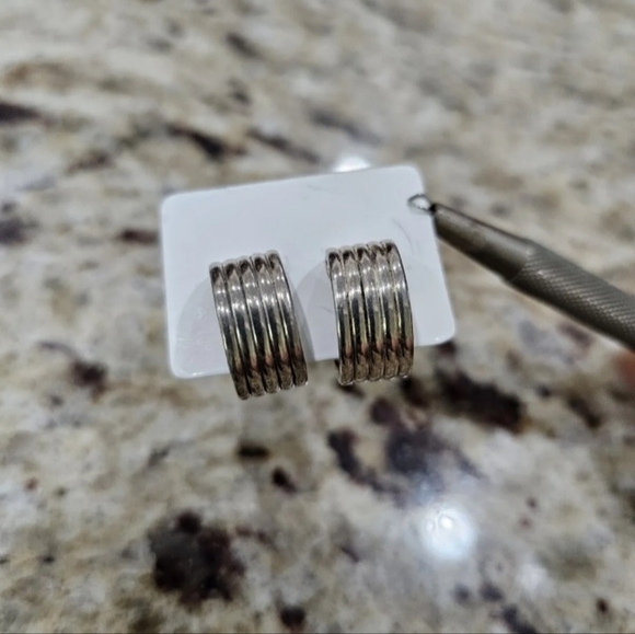 James Avery Retired Rayos Ear Posts - Picture 14 of 15